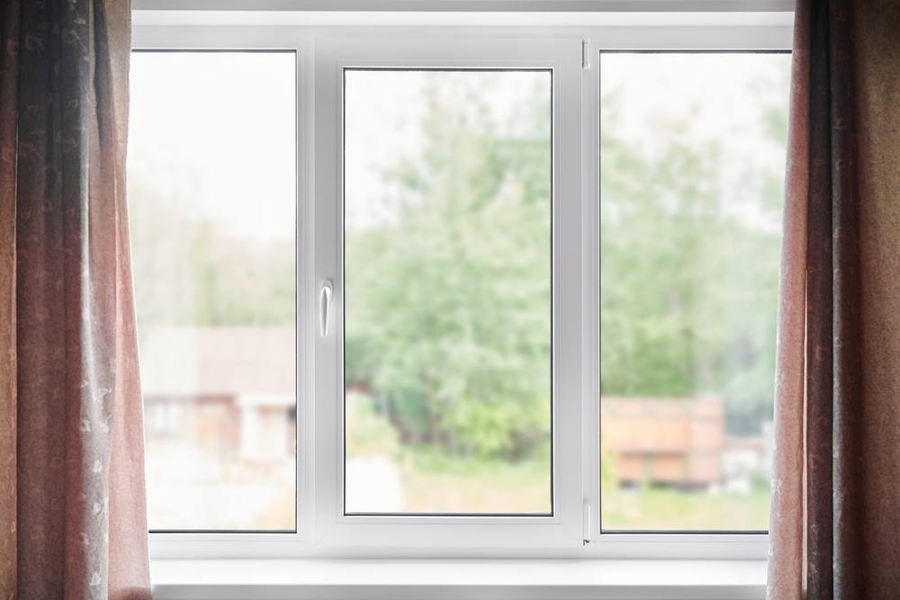 Closed,Plastic,Window,And,Wall,Inside,The,Room.,Window,With